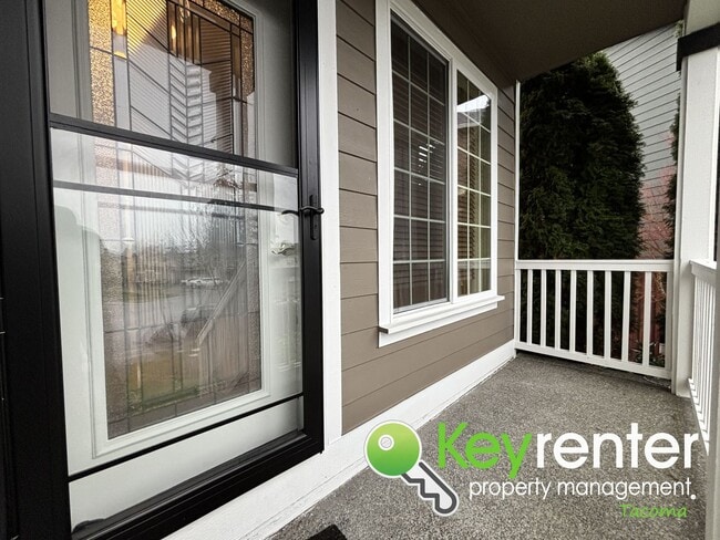 Building Photo - Beautiful 4 Bedroom 2.5 Bathroom Tacoma Home for Rent in Quiet Cul-De-Sac Community