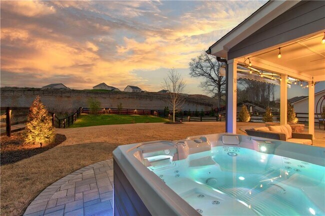 Building Photo - 409 Carmichael Cir