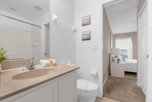 Building Photo - 153 Barefoot Beach Way