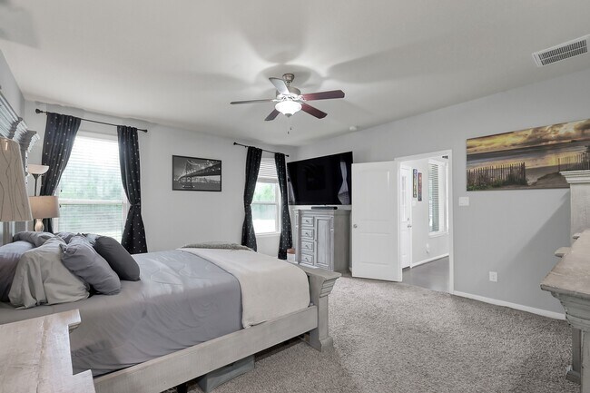 Building Photo - 24542 Grayson Falls Ln