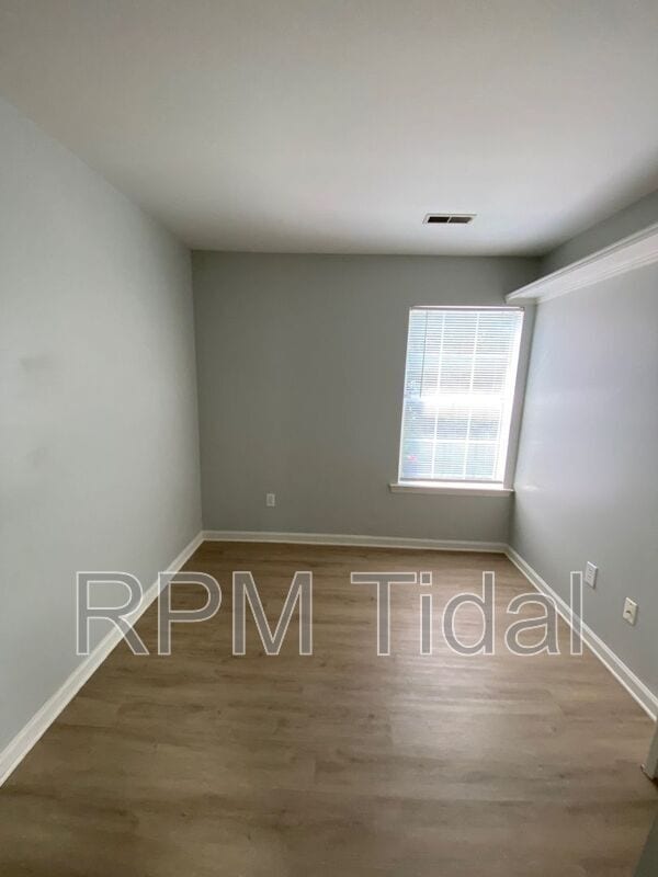 Building Photo - 105 Heather Way