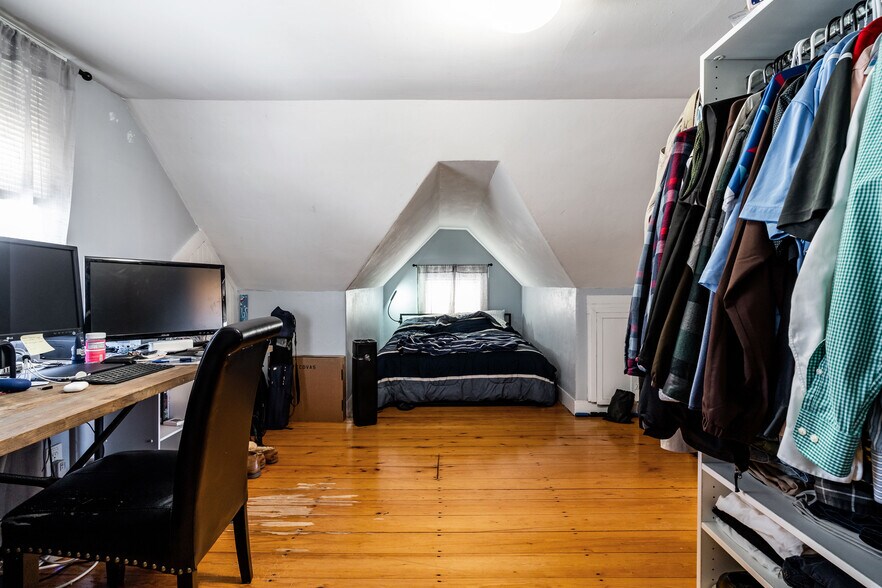 Building Photo - 11 Reedsdale St