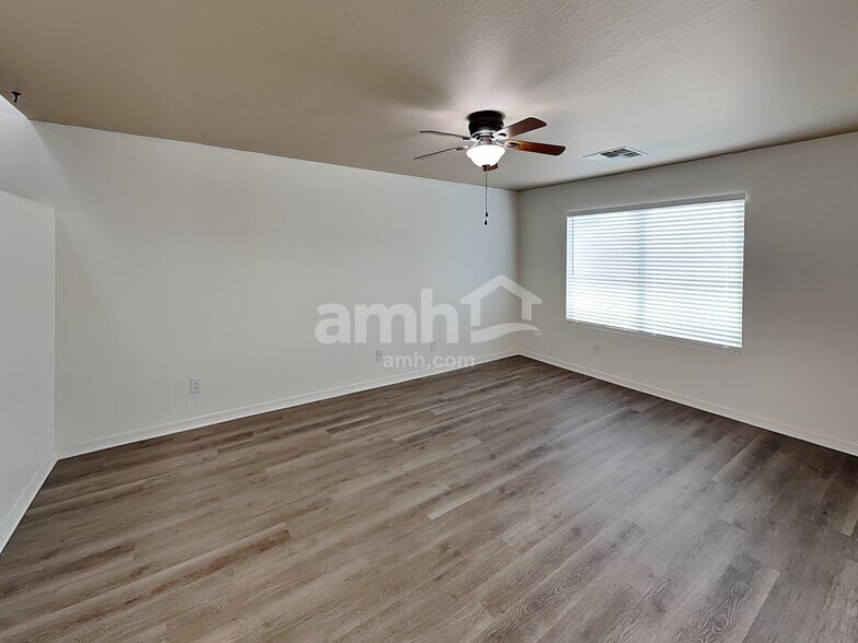 Building Photo - 20784 W Hamilton St