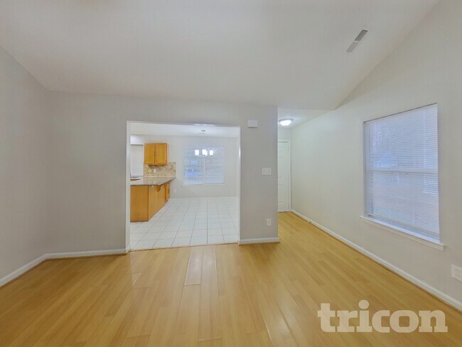 Building Photo - 5000 Poplar Glen Dr