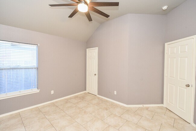 Building Photo - 9235 Black Tooth Way