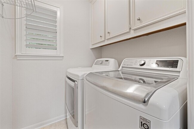 Building Photo - 3845 Ranch Rd 2222
