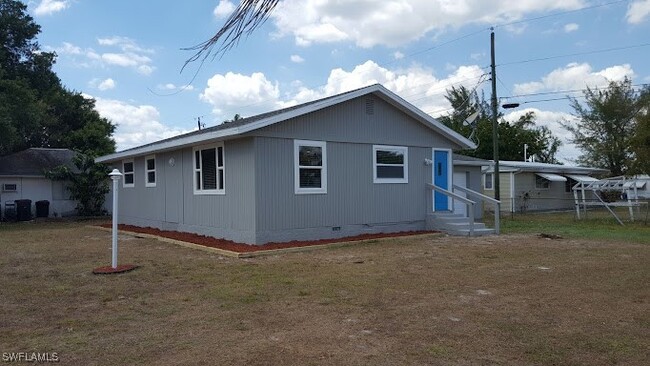 Building Photo - 12080 Moss Dr