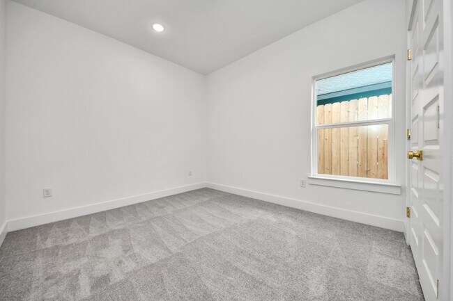 Building Photo - 9309 Caddo Rd