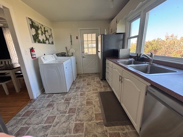 Building Photo - 93 Seaside Ave