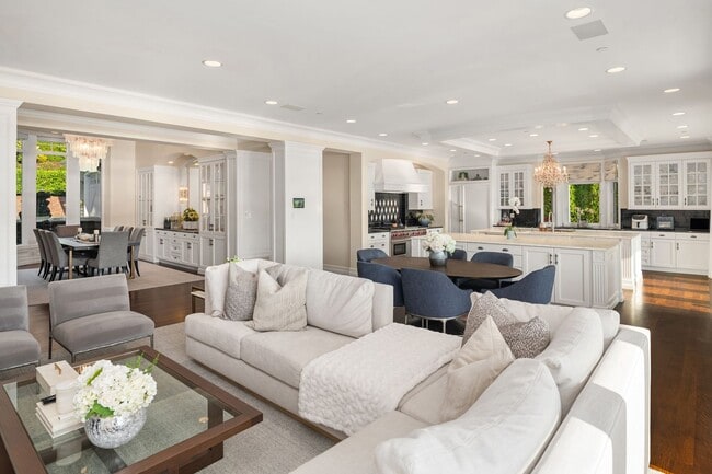 Building Photo - 5bd/5.5ba Yarrow Point Home