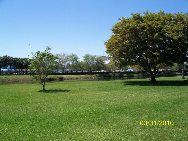 Building Photo - 8325 SW 72nd Ave