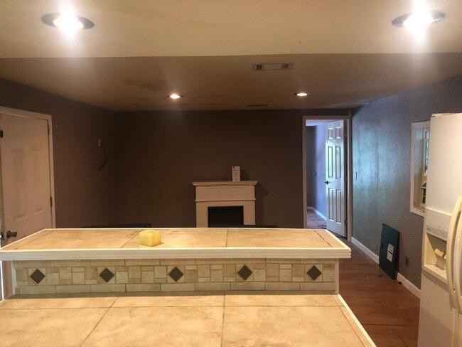 Building Photo - 2 bedroom 2 bath mobile home