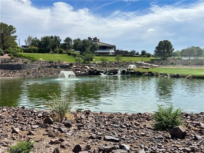 Building Photo - 10 Greely Club Tr