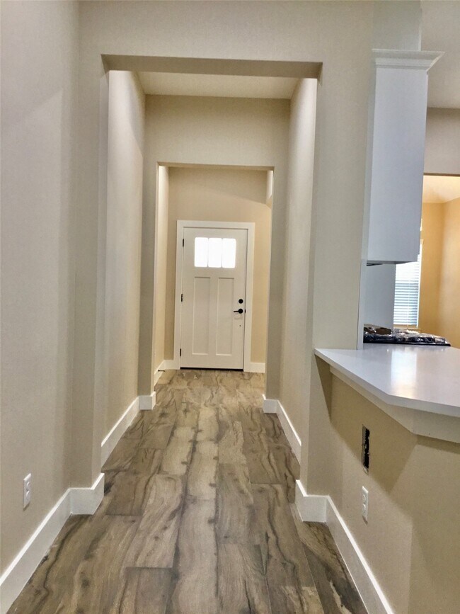 Building Photo - 2075 Briar Grove Dr