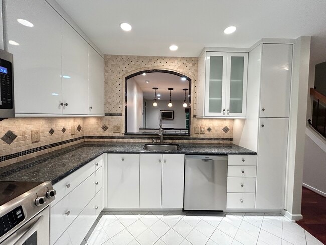 Building Photo - 10378 Bridgetown Pl