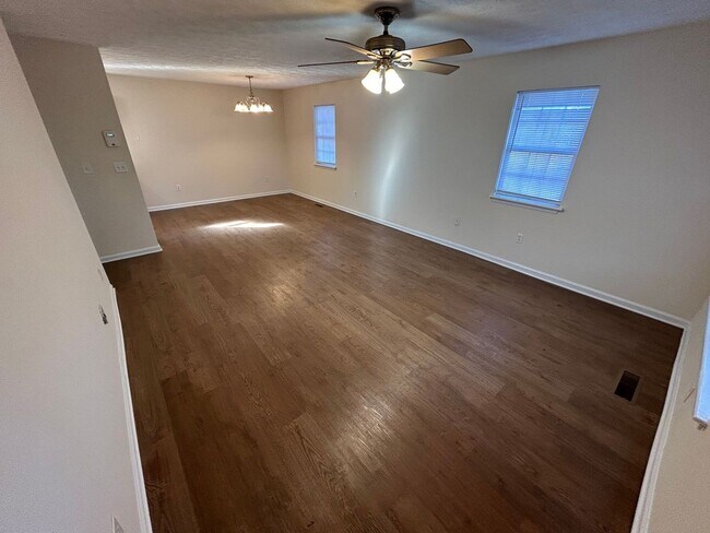 Building Photo - Leasing for Immediate Move-In!