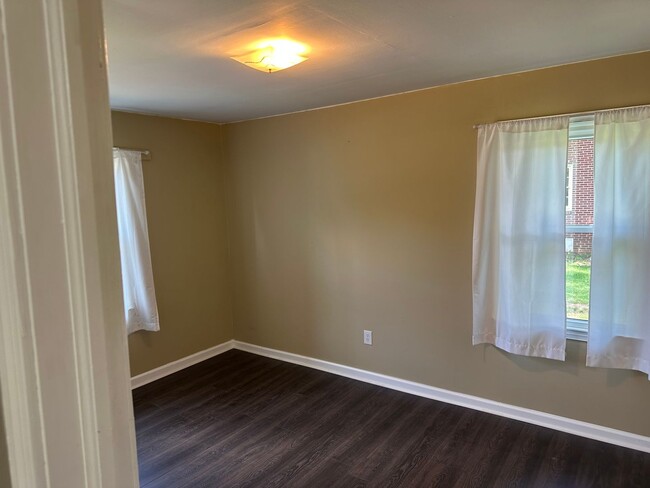 Building Photo - 1116 Cornelia Cir