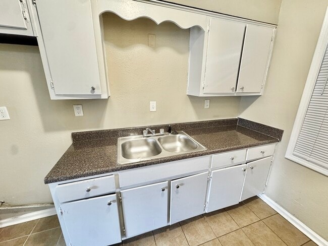Building Photo - 408 Braycliff Cove