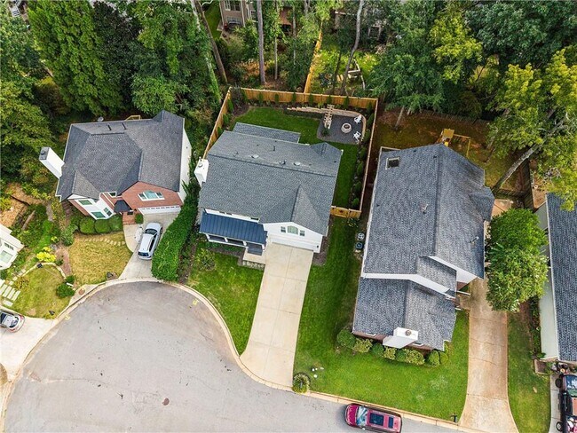 Building Photo - 1181 Alexandria Ct NE