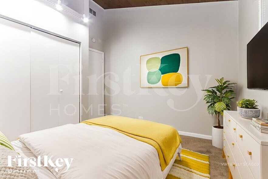 Building Photo - 4913 Victoria Rd