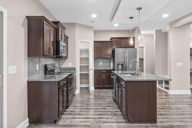 Building Photo - 1151 Eagle's View Dr