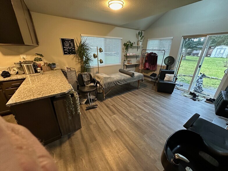 Building Photo - 13019 200th St E