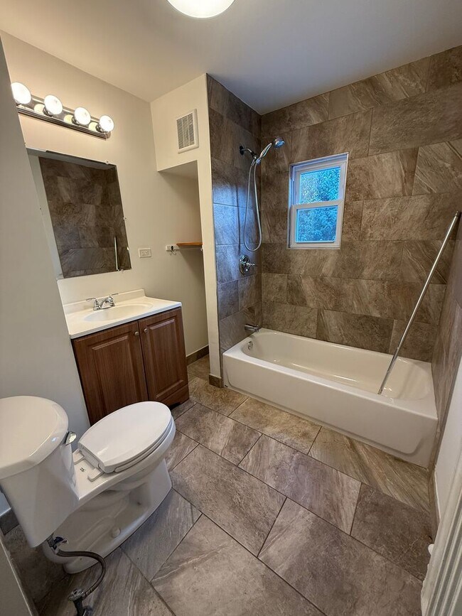 Building Photo - Cute, updated 2BR house coming up for Sept...