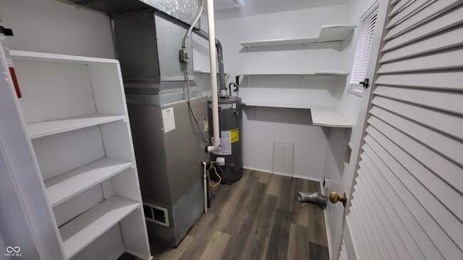 Building Photo - 6203 E 11th St