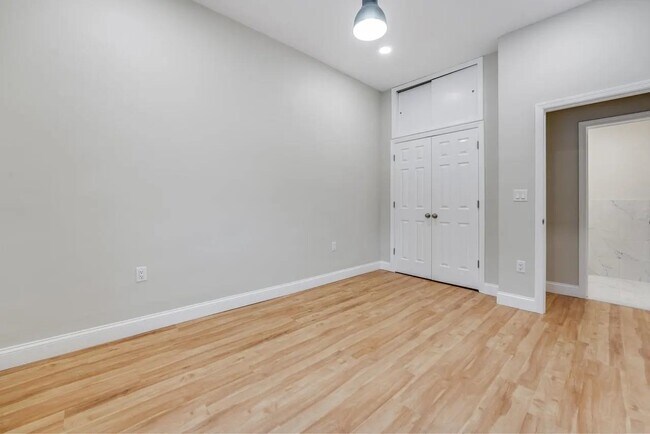 Building Photo - 3302 Palisade Ave