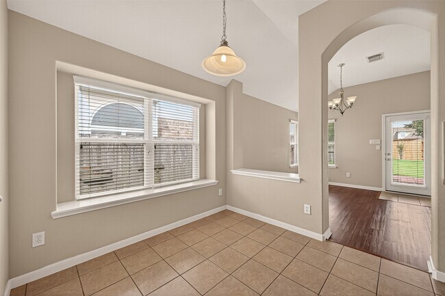 Building Photo - 25918 Silver Timbers Ln