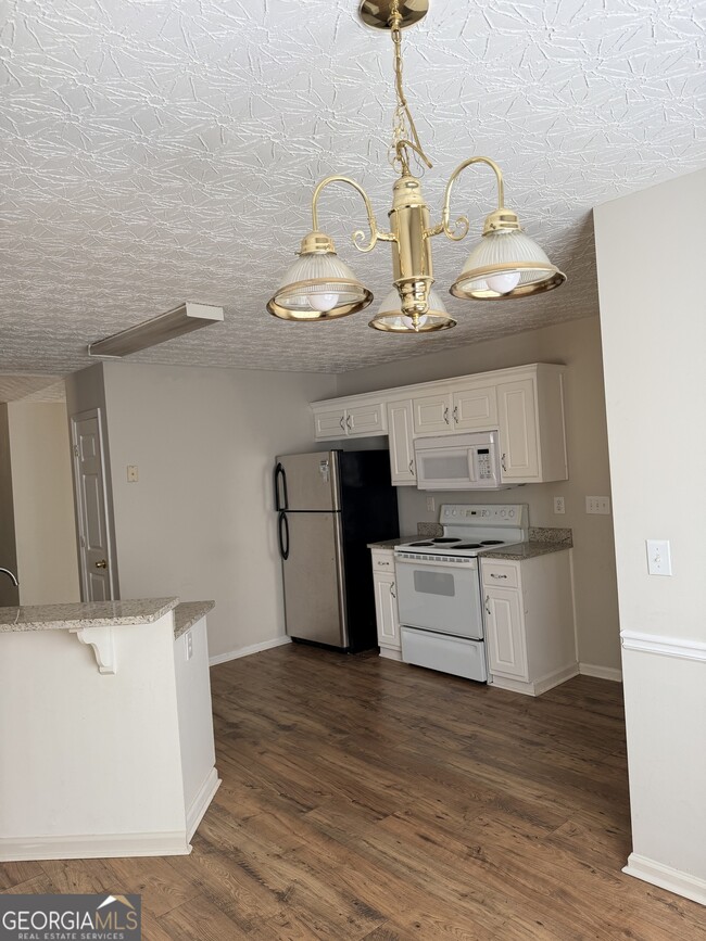 Building Photo - 128 Shadowbrooke Cir SW