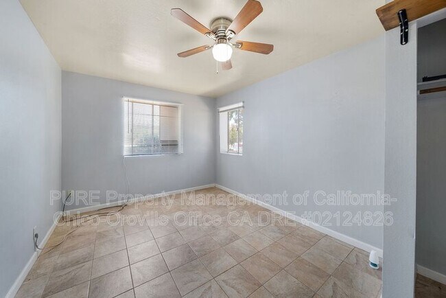 Building Photo - 7701 Molinos Ave