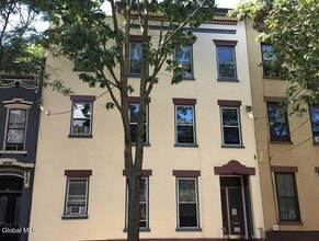 Building Photo - 156 Jay St