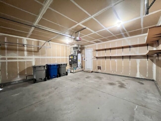 Building Photo - 8137 Waterfowl Ave