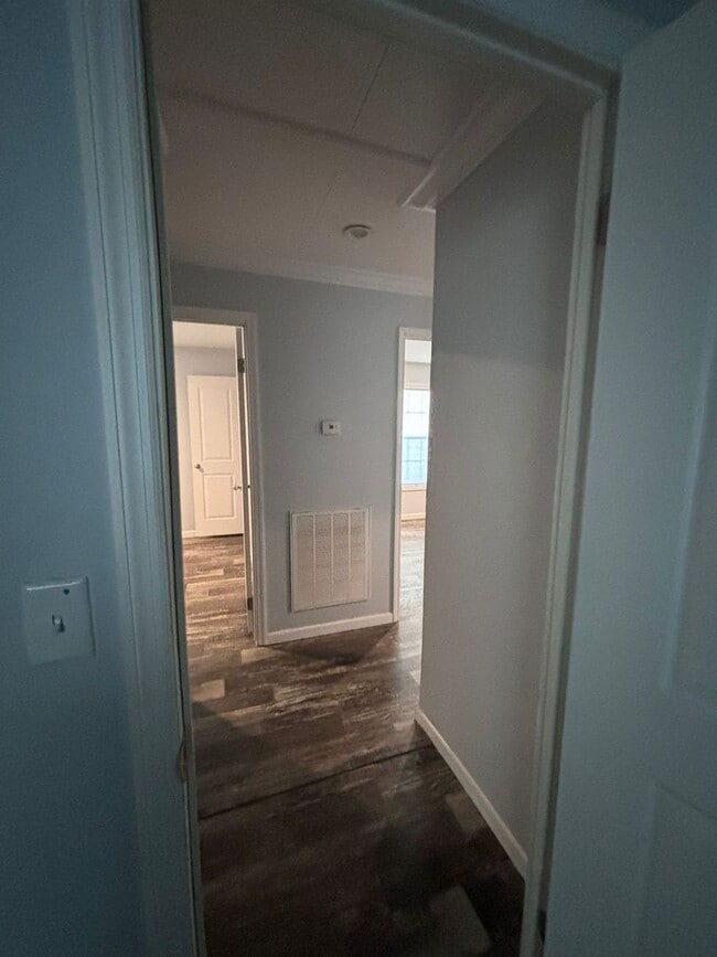 Building Photo - BEAUTIFUL +55 HOA COMMUNITY- ASK ABOUT OUR...