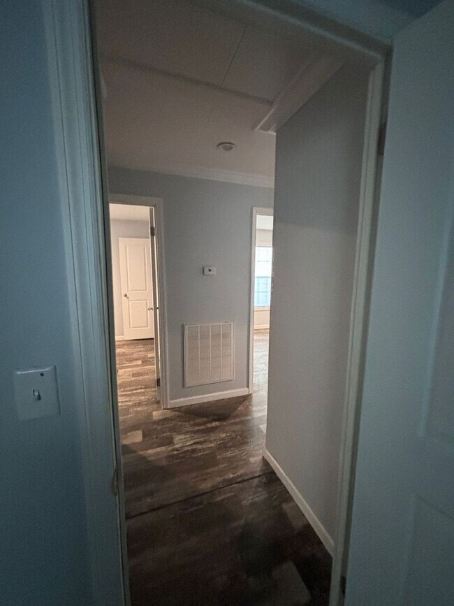 Building Photo - BEAUTIFUL +55 HOA COMMUNITY