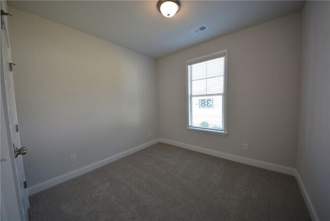 Building Photo - 1484 Sunny Vly Ln