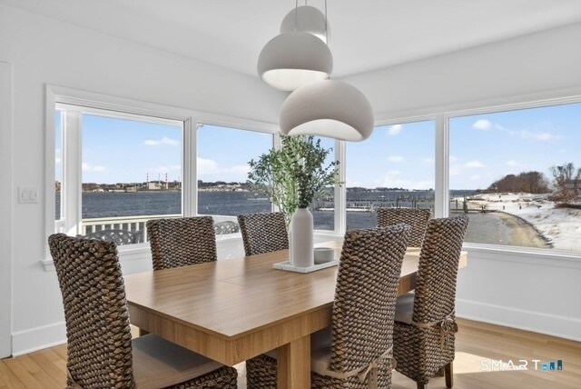 Building Photo - 352 Pequot Ave