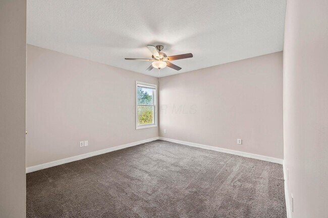 Building Photo - 5935 Pondview Ct