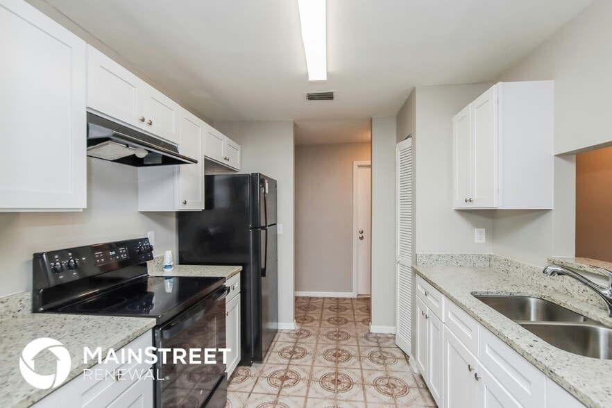 Building Photo - 2131 Ramsdale Dr SE