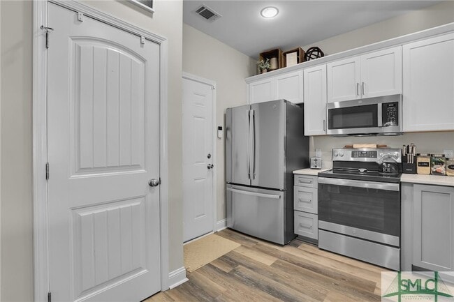 Building Photo - 320 Canyon Oak Loop