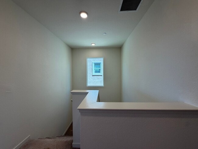 Building Photo - Beautiful 3-Bedroom Home in Anatolia