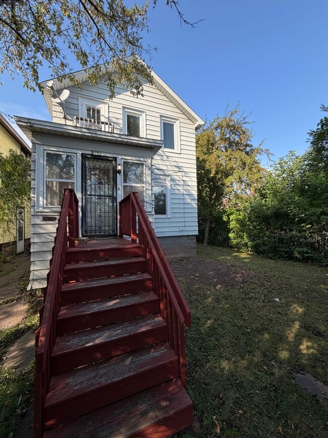 Building Photo - 3151 Vernon St