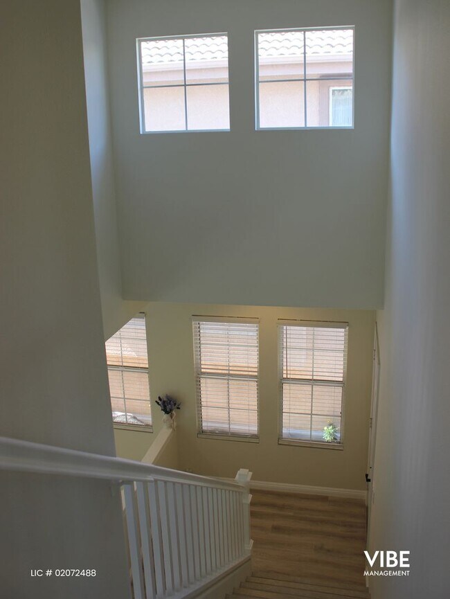 Building Photo - Beautifully updated Verdigris 3 bedroom Single Family Home with Sunset Views!