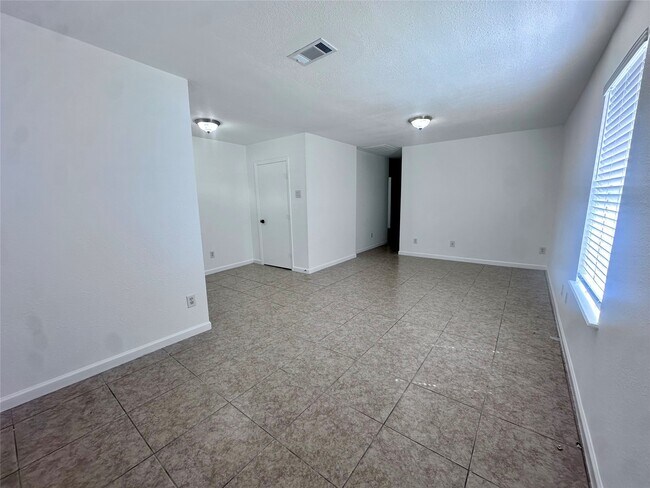 Building Photo - 6206 Iron Rock Ave