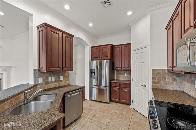 Building Photo - 1124 Crystal Creek Dr