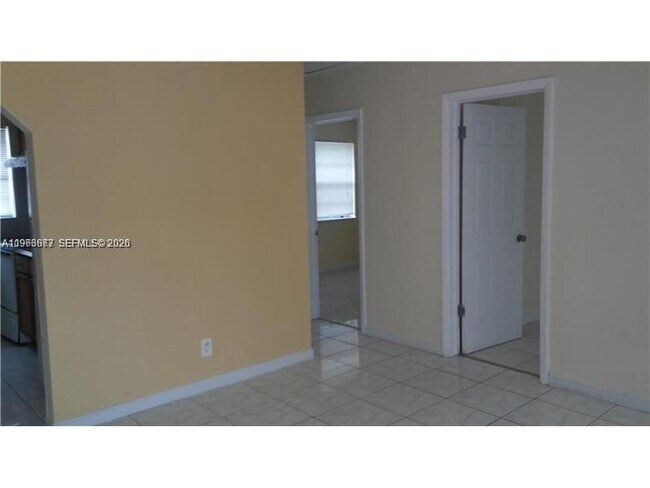 Building Photo - 1013 Foster Rd