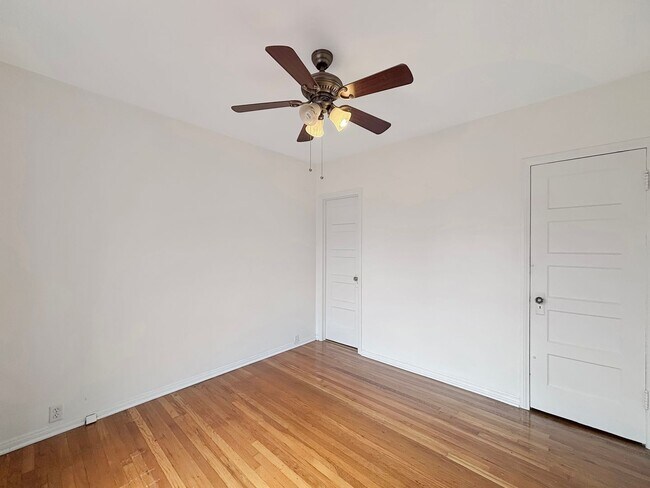 Building Photo - Stunning 3BD/1.5BA Home in North Park W/ W...