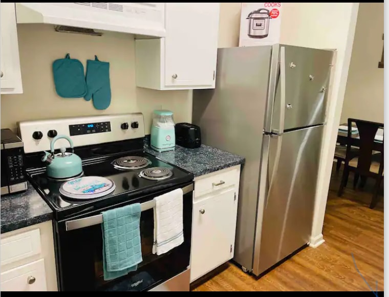 Building Photo - 21028 N Main St