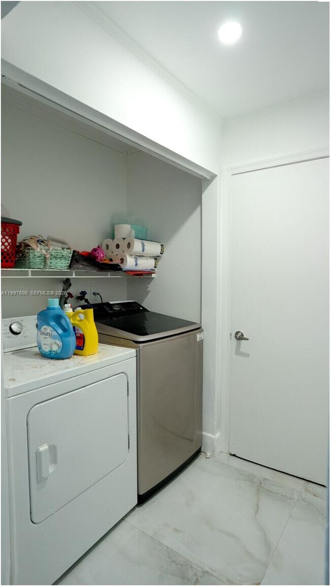 Building Photo - 18499 NW 52nd Path